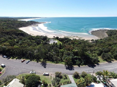 Angourie Blue 1 - Great Ocean Views - Surfing Beaches - Accommodation Gold Coast 1