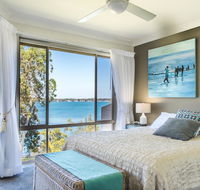 Anne's Waterfront Haven BB - Accommodation Gold Coast