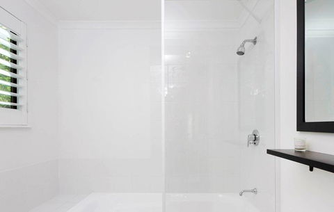 Apartment 1 - 20 Viewland Drive - Accommodation Gold Coast 2