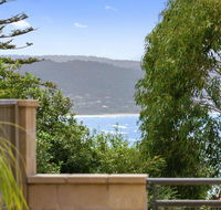 APARTMENT 23 PACIFIC APARTMENTS - sit on the deck and soak in the view - Gold Coast 4U