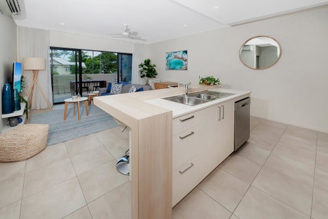 Apartment Close To The City Life On Lake 3 - Accommodation Gold Coast 3