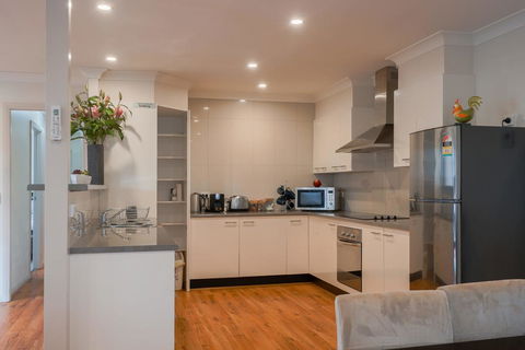 Apartments On Allingham - Gold Coast 4U 1