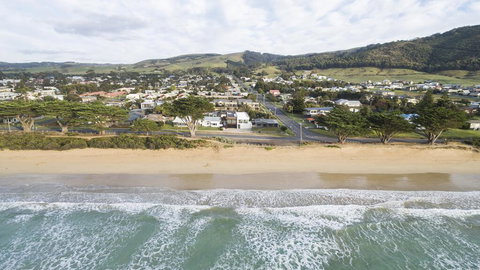 Apollo Bay Beach House - 1 Gold Coast 1