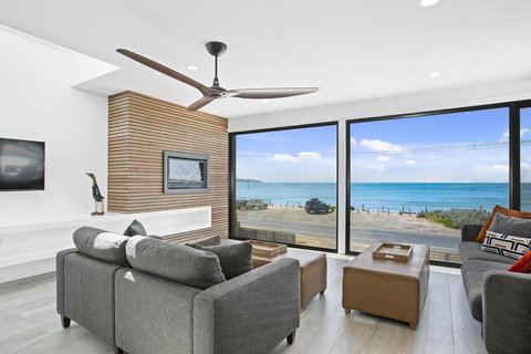 Apollo Bay Beach House - 1 Gold Coast 2