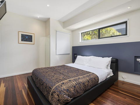 Apollo's - Accommodation Gold Coast 3