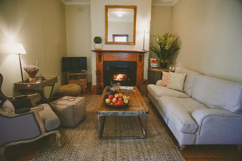 Apple Cottage, Orange NSW - 1 Gold Coast 0