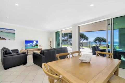 Aqua Solai Unit 1 - 1 Gold Coast 2