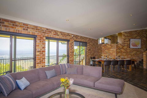 Aquila - Accommodation Gold Coast 1