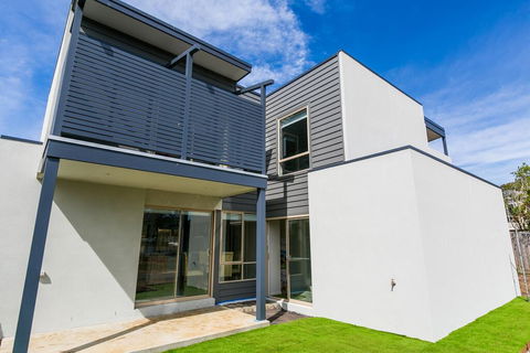Aquilla Townhouse 6 - Accommodation Gold Coast 0