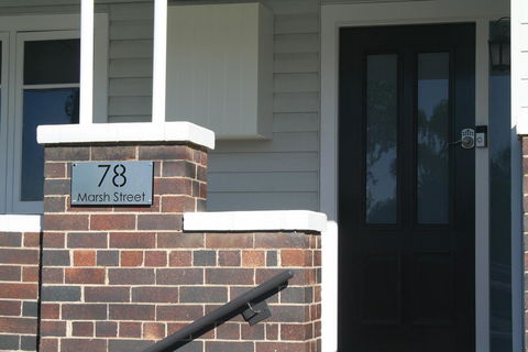 Armidale Executive Accommodation - City Centre - 1 Gold Coast 3