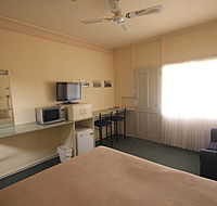 Aromet Motor Inn - Gold Coast 4U