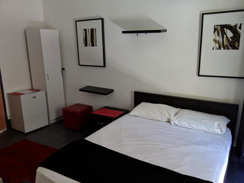 Arrival Lodge Bed & Breakfast - 1 Gold Coast 2
