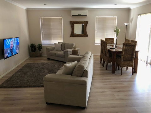 Ashington Gardens - Accommodation Gold Coast 1
