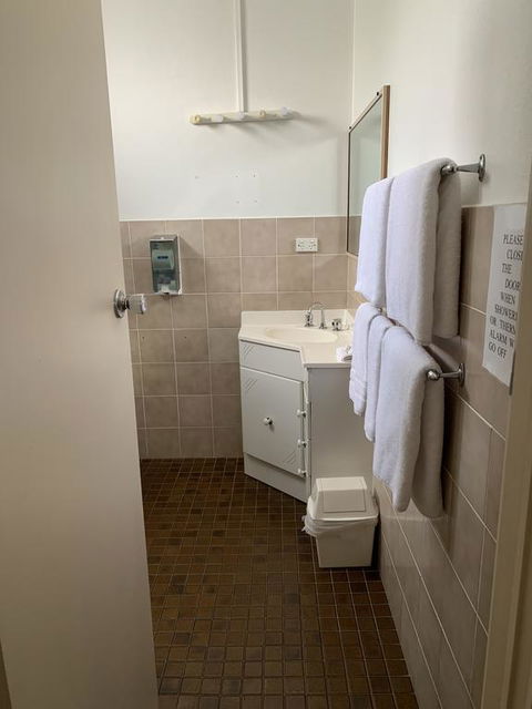 Ashton Motel - Accommodation Gold Coast 2