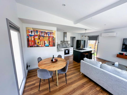 Luxury Holiday Unit 8min Walk To Town Center With Boat Parking - 1 Gold Coast 2