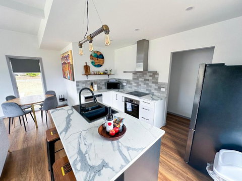 Luxury Holiday Unit 8min Walk To Town Center With Boat Parking - 1 Gold Coast 0