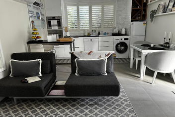 Luxury Boutique Self-Contained Private Granny Flat with 1 Gold Coast