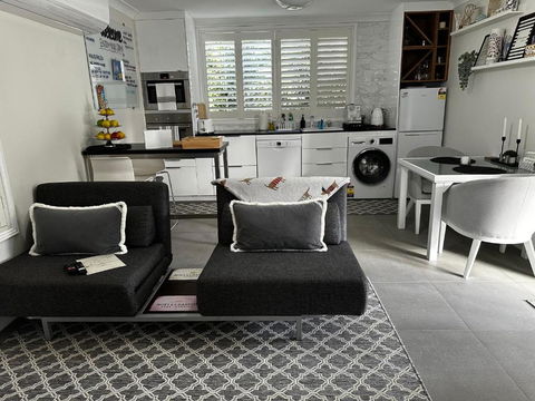 Luxury Boutique Self-Contained Private Granny Flat - 1 Gold Coast 0