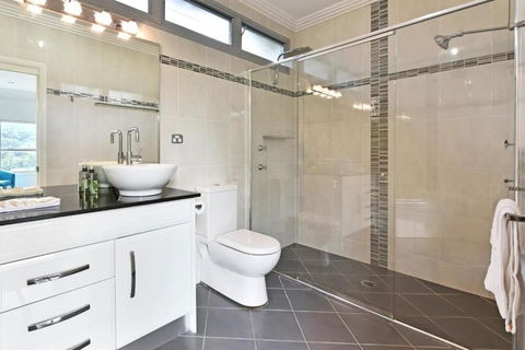 Luxury Mandalong Mansion With Pool & Spa - 1 Gold Coast 3