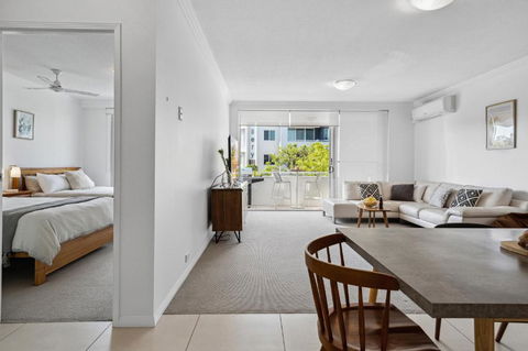 Luxury Stays Varsity-Robina-Bond - Accommodation Gold Coast 3