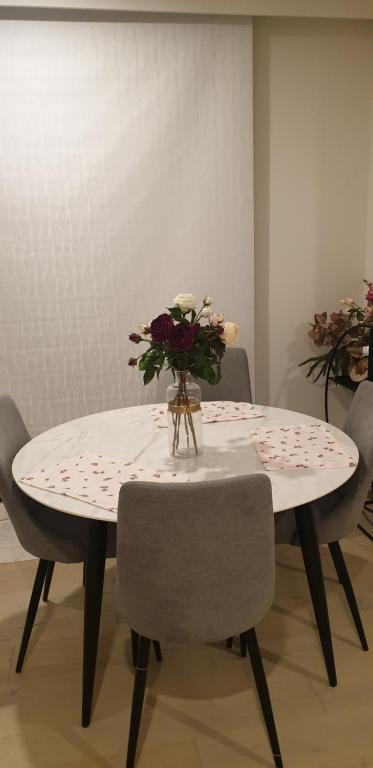 M-city Apartment - Gold Coast 4U 0