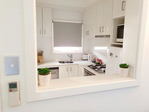 M4 West Perth Studio Apartment Near Kings Park - Gold Coast 4U 2