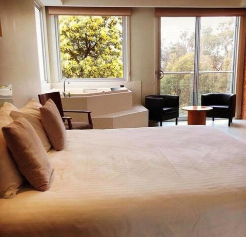 Macedon Ranges Hotel & Spa - Accommodation Gold Coast 2