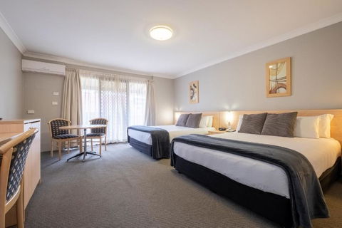 Maclin Lodge Motel - Accommodation Gold Coast 1