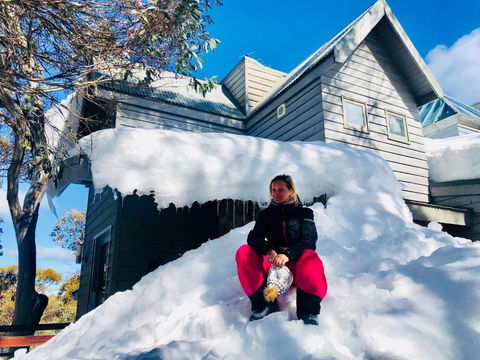 MAGNIFICENT SKIING ON MOUNT BULLER - Accommodation Gold Coast 2