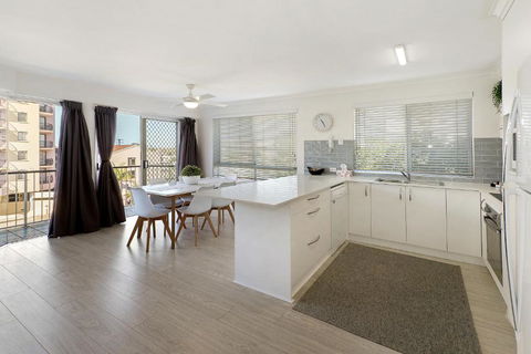 MAINSAIL8- MOOLOOLABA BEACH - Accommodation Gold Coast 2