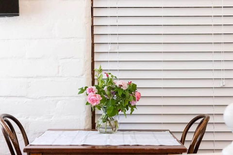 Maldon Cosy Garden Cottage - Charming One Room Studio - Gold Coast 4U 1