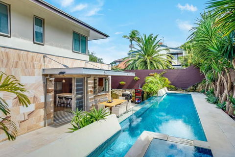 Manly Harbourside Villa - Gold Coast 4U 1