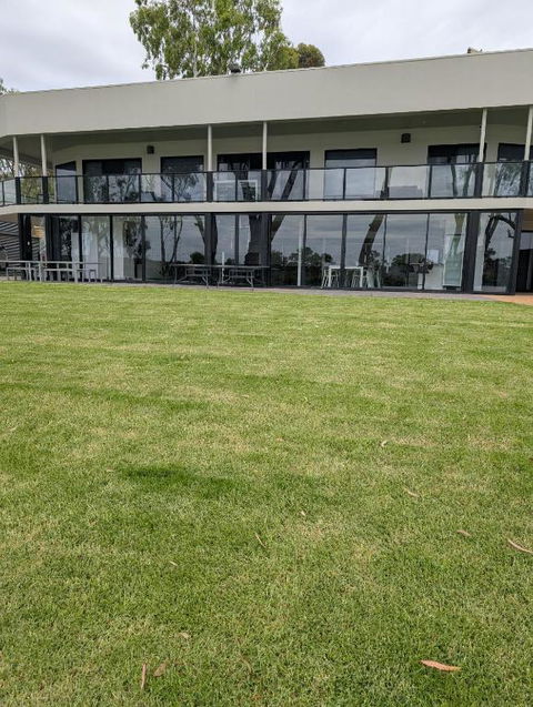 Mannum River Rentals - Gold Coast 4U 3