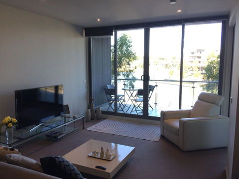 Marina View Apartment On The Maribyrnong River, Melbourne - Accommodation Gold Coast 3
