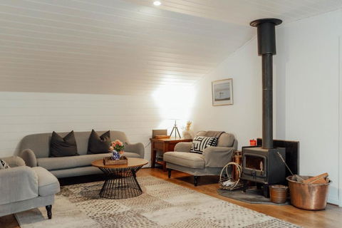 MARYBANK ESTATE - BARN LOFT - Accommodation Gold Coast 0