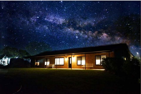 Mattner House Family Vacation Resort - Gold Coast 4U 3