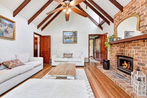 Meadowbrook Manor In North Rothbury - Accommodation Gold Coast 0