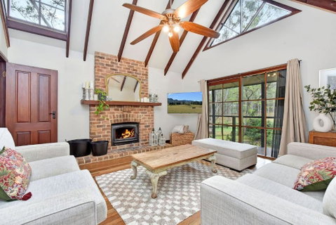 Meadowbrook Manor In North Rothbury - Accommodation Gold Coast 2