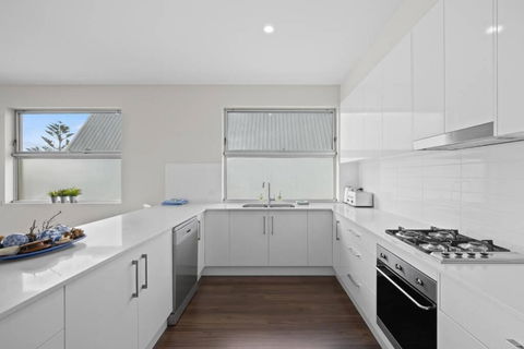 Meander - Port Noarlunga South - C21 SouthCoast Holidays - Accommodation Gold Coast 3