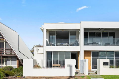 Meander - Port Noarlunga South - C21 SouthCoast Holidays - Accommodation Gold Coast 0