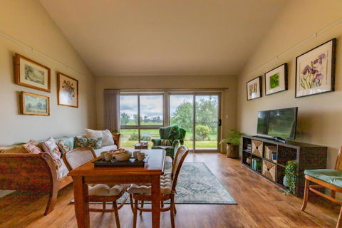 Meander Retreat - The Green Room - Gold Coast 4U 1