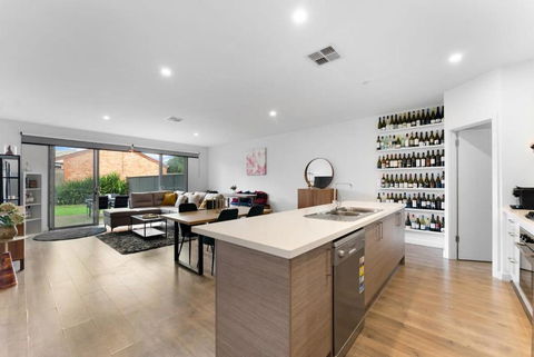 Mellow&Modernized Townhouse-3Beds-Quiet-Anzac Hwy - Accommodation Gold Coast 3