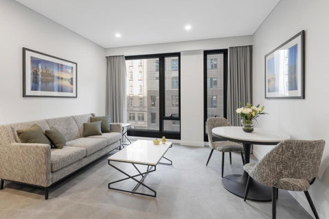 Meriton Suites Melbourne - Accommodation Gold Coast 0