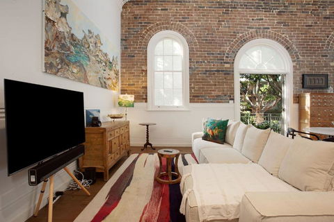 Mezzanine Magic, Bondi Junction - Gold Coast 4U 2