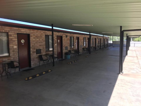 Miles Outback Motel - Accommodation Gold Coast 2