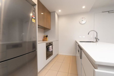 Modish Apartment Near Parliamentary Triangle - Accommodation Gold Coast 2
