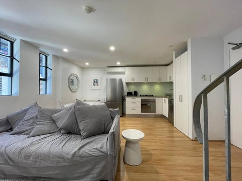 Modern 2 Bedroom Warehouse Conversion - Accommodation Gold Coast 0