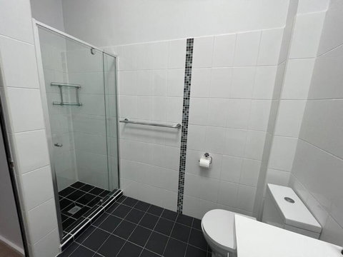 Modern 2 Bedroom Warehouse Conversion - Accommodation Gold Coast 2