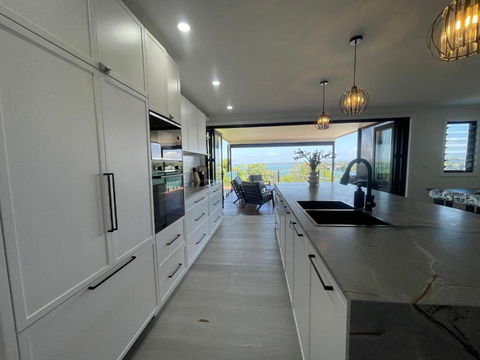 Mirrabooka Magic - Luxury By The Lake - 1 Gold Coast 1