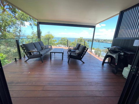 Mirrabooka Magic - Luxury By The Lake - 1 Gold Coast 0